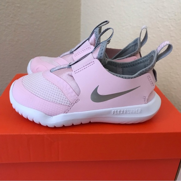 toddler girl nike flex shoes